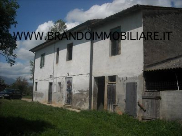 Rustici e Casali a santa croce sullarno